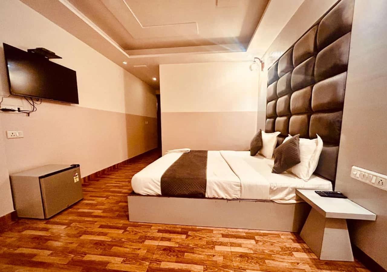 Hotel Airport City Nuova Delhi Esterno foto