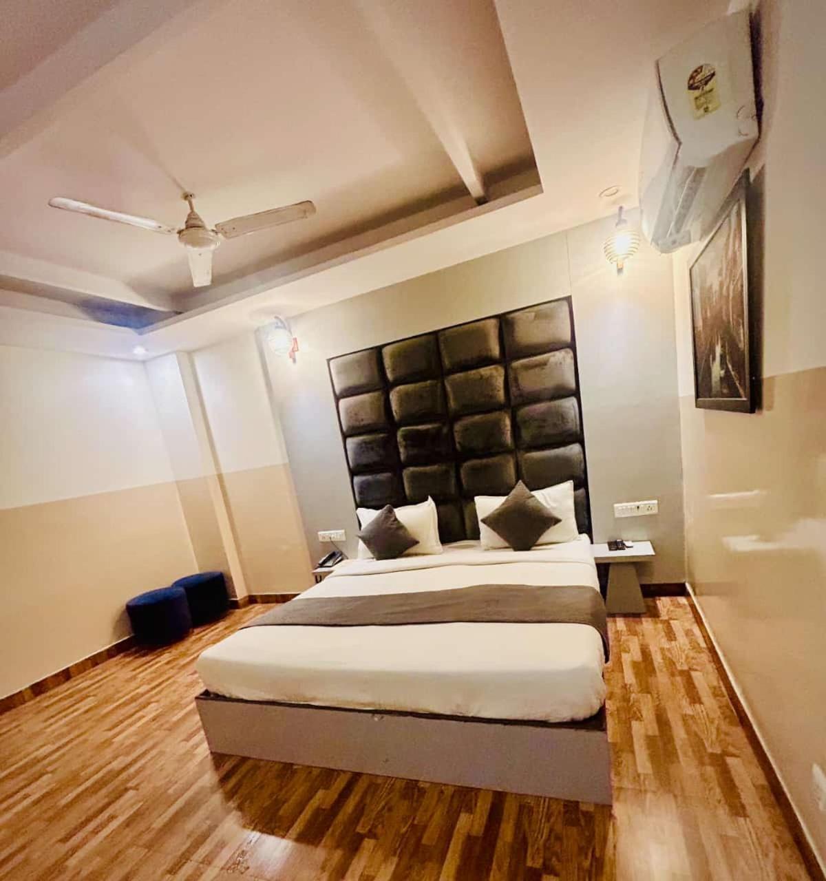 Hotel Airport City Nuova Delhi Esterno foto