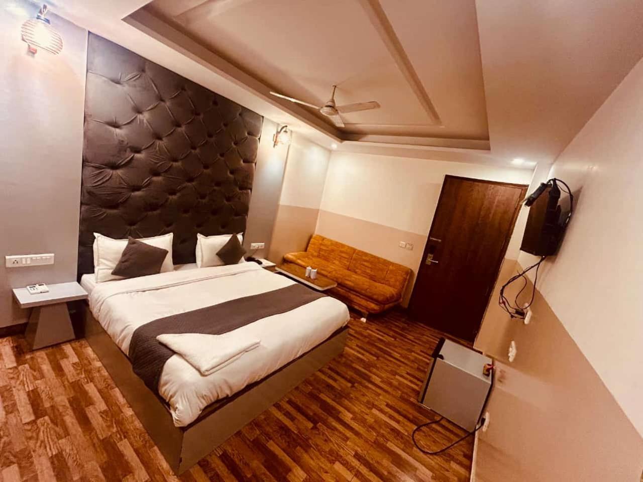 Hotel Airport City Nuova Delhi Esterno foto