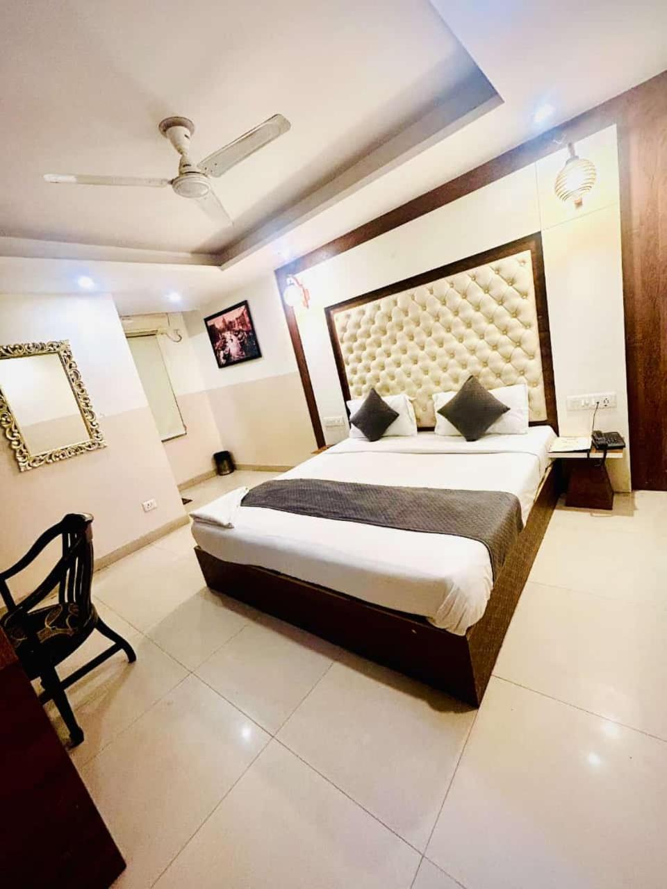 Hotel Airport City Nuova Delhi Esterno foto