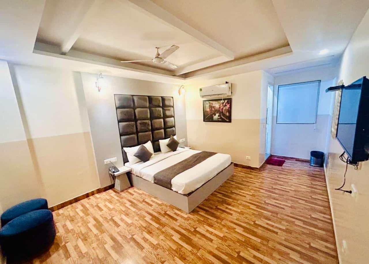Hotel Airport City Nuova Delhi Esterno foto