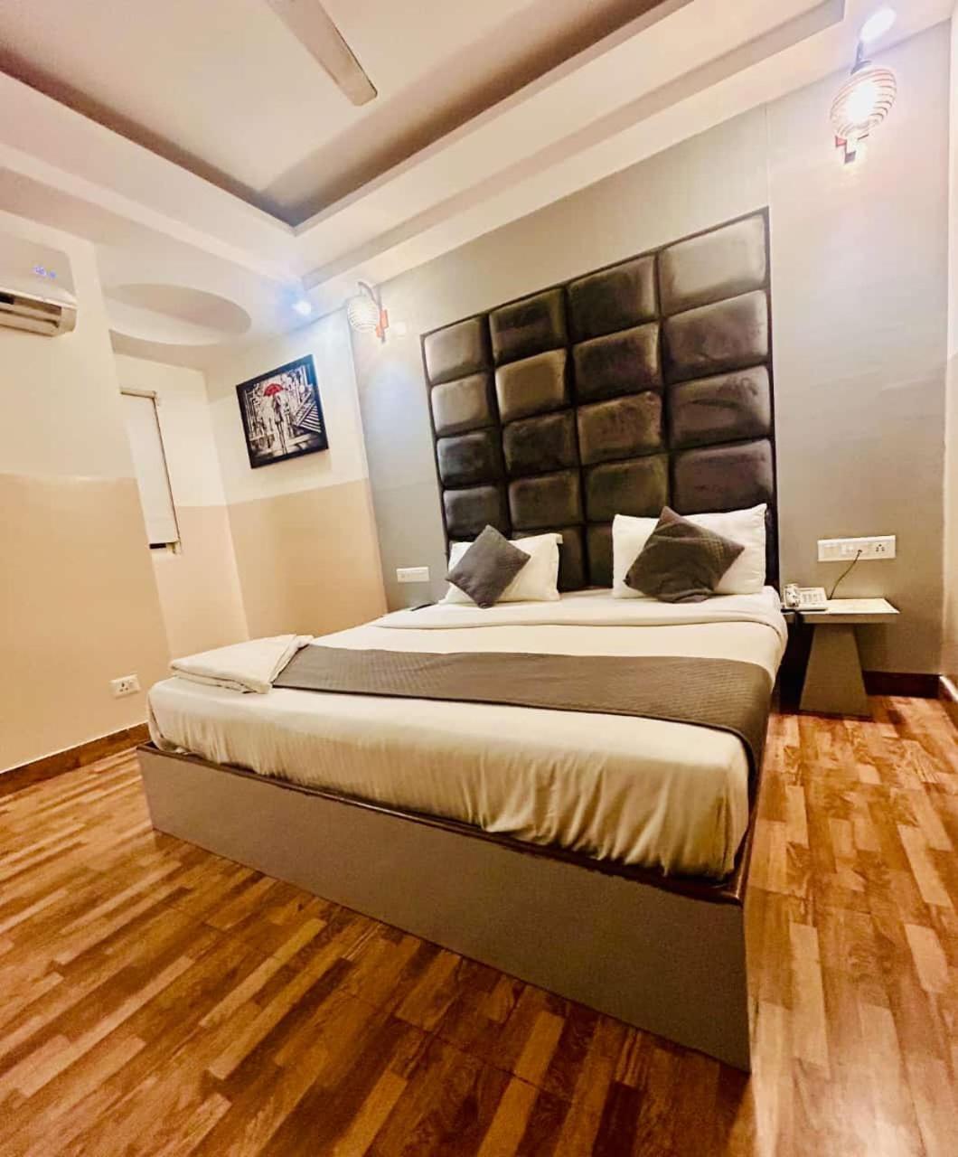 Hotel Airport City Nuova Delhi Esterno foto