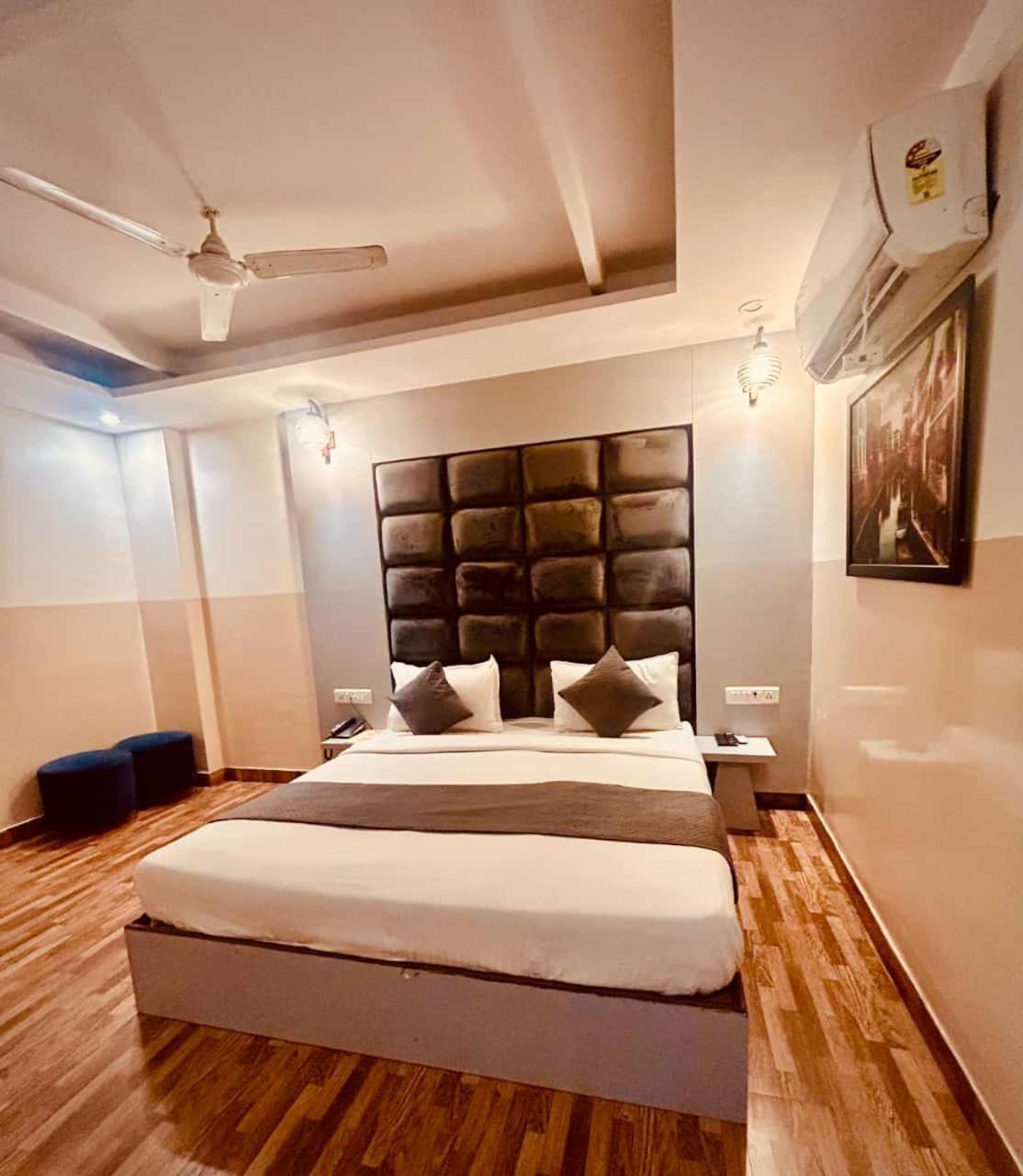 Hotel Airport City Nuova Delhi Esterno foto