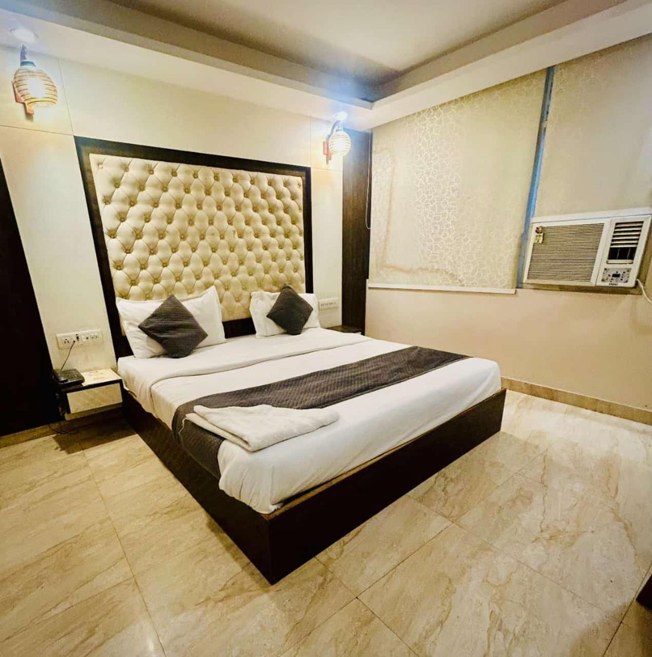 Hotel Airport City Nuova Delhi Esterno foto