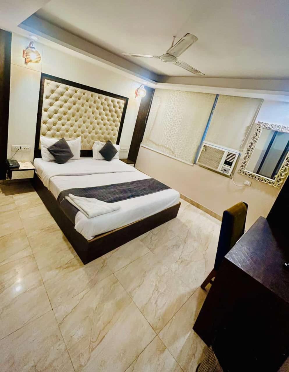 Hotel Airport City Nuova Delhi Esterno foto